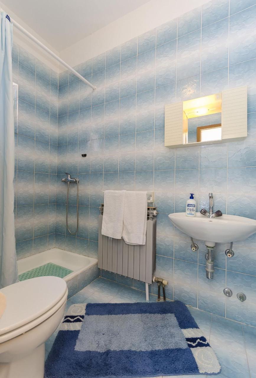 Apartment And Rooms Ema Vodice Exterior photo