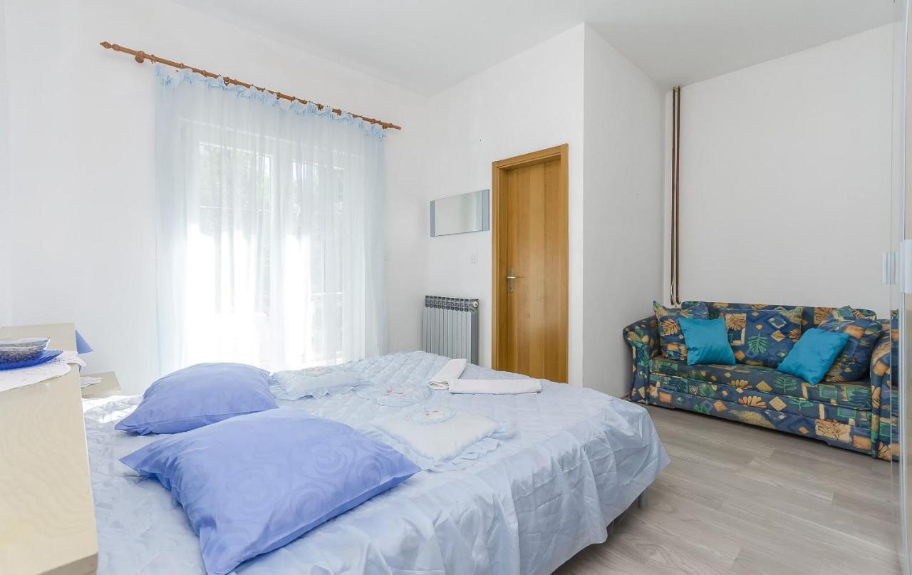 Apartment And Rooms Ema Vodice Exterior photo